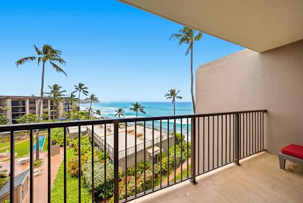 Elevated Ocean Vistas From Your Private Lanai Oasis