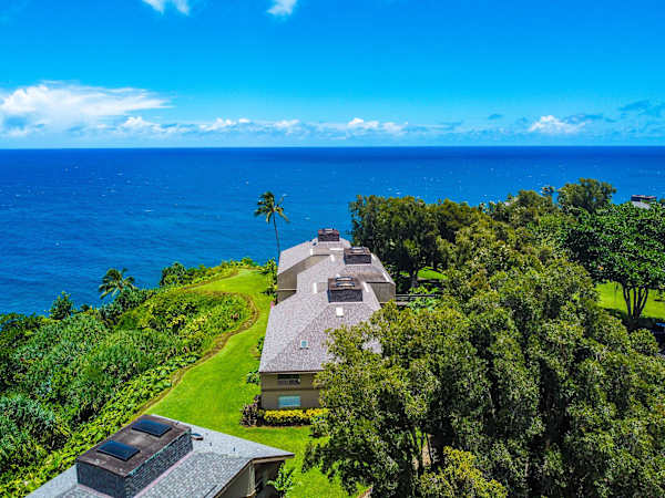 Oceanfront location surrounded by nature