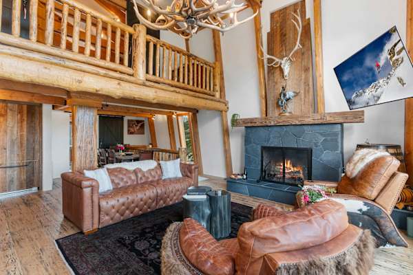 Abode at Luxe Barnhouse, Teton views, private hot tub, upscale interior