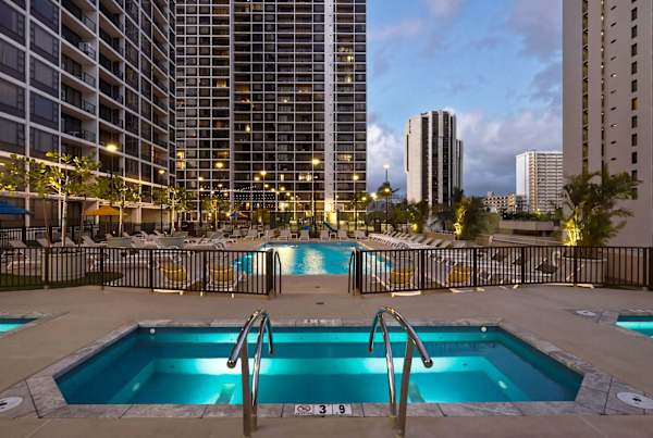 Relaxing hot tubs on the Waikiki Banyan deck.