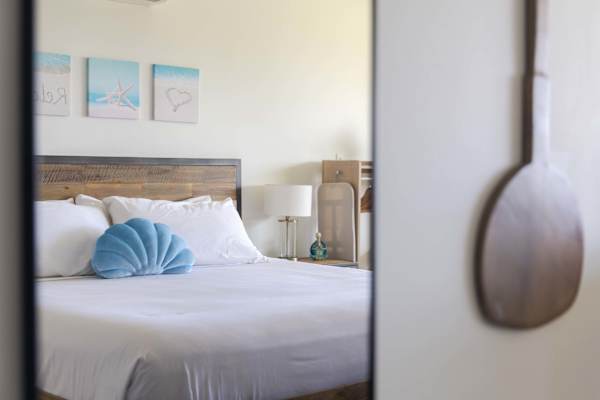Relax and have a restful sleep on your king-size bed
