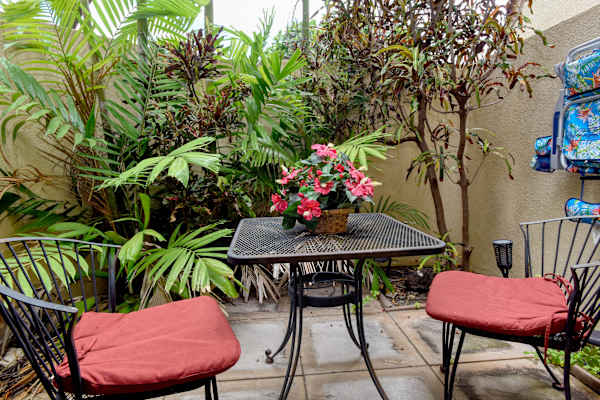 Secluded Garden Porch Retreat
