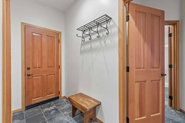 Abode at Sawtooth, chef's kitchen, sleeps 10, near ski resort