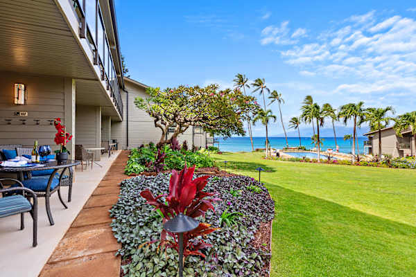Ocean view lanai