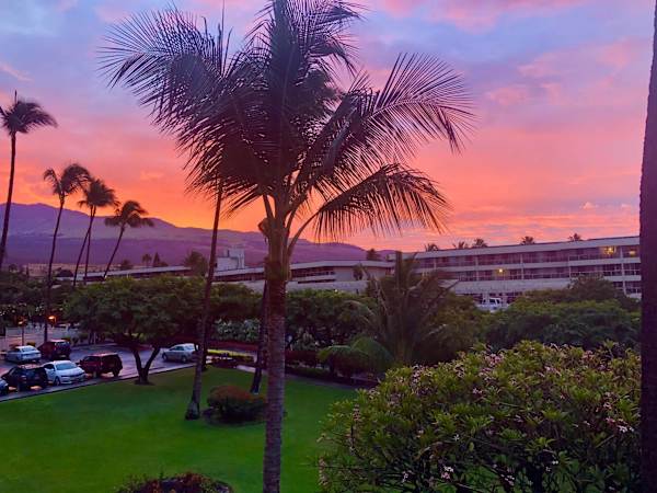 End every day on Maui with unforgettable sunset views