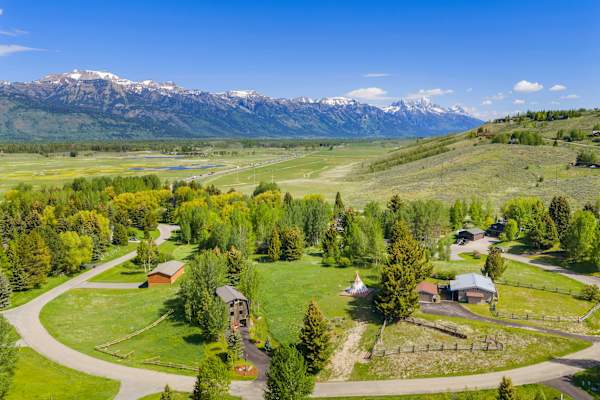 Abode at Luxe Barnhouse, Teton views, private hot tub, upscale interior