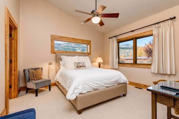 Abode at Sweetwater, Teton views, outdoor living, private pond
