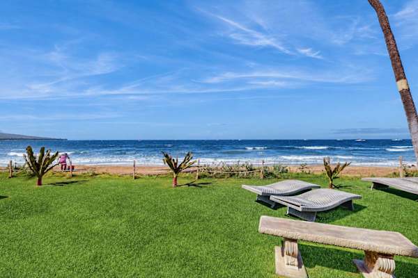 Step onto the soft sands of Sugar Beach, where miles of golden shoreline, gentle waves, and breathtaking ocean views create the perfect Maui beach experience.