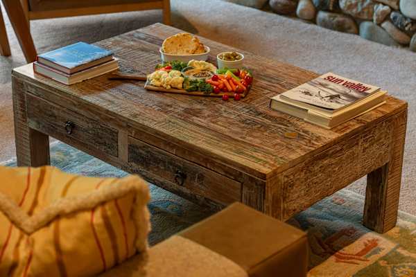 Abode at Guyer Hot Springs, ski slope views, walk to lift, hot tub