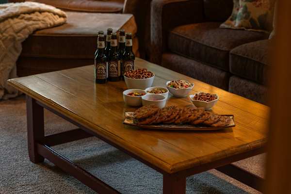 Abode at Guyer Hot Springs, ski slope views, walk to lift, hot tub