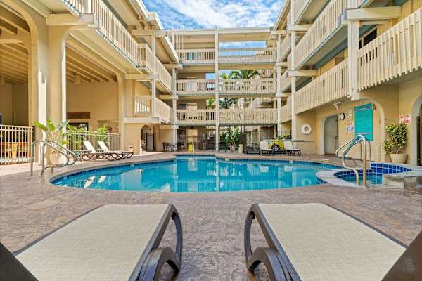 Pool & hot tub area