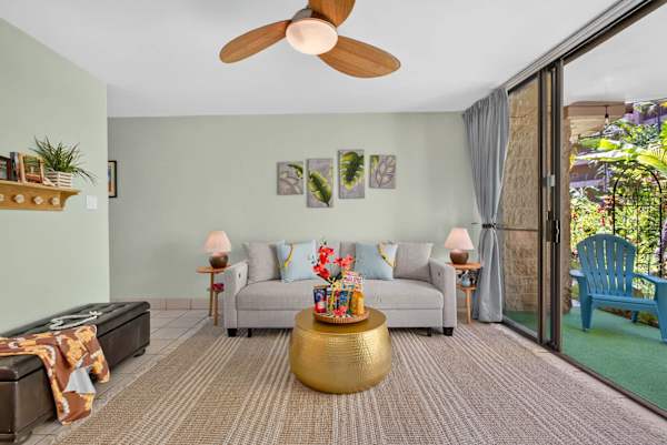 Paki Maui 120 | King Bed, Garden Lanai & Oceanfront Pool.