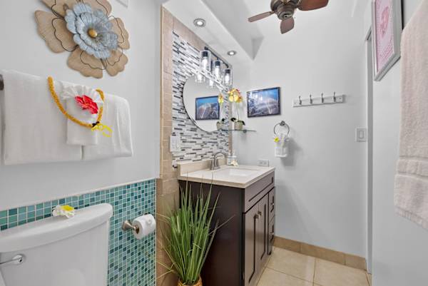 Paki Maui 120 | King Bed, Garden Lanai & Oceanfront Pool.