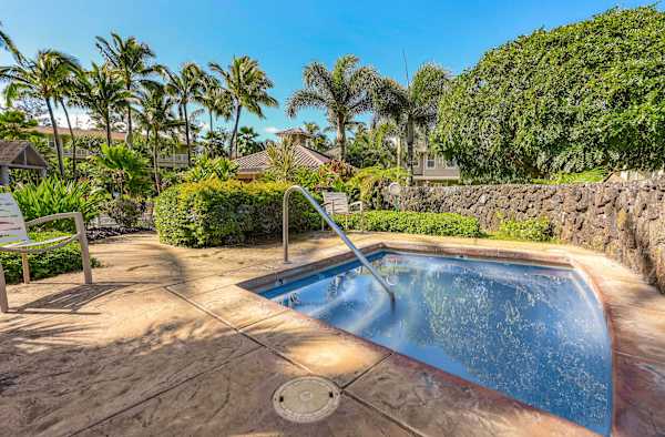 Nihilani Hot Tub Relax and enjoy Kauai's North Shore
