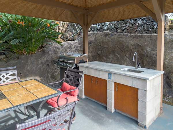 Outdoor kitchen