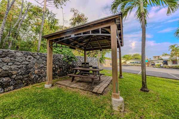 Kona Bali Kai grounds