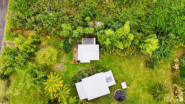 Island Rainforest Grove - Two comfortable homes on one spacious lot that are close to beaches and waterfalls!