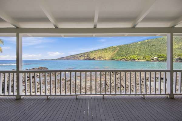 Manini Beach Breath Taker