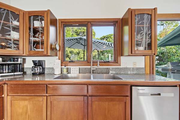 Manini Beachfront Getaway