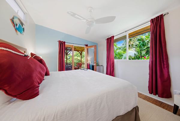 Tranquil Island Escape at Kehena Beach