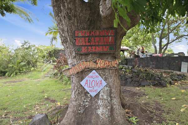 Tranquil Island Escape at Kehena Beach
