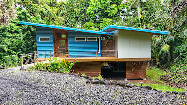 Tranquil Island Escape at Kehena Beach