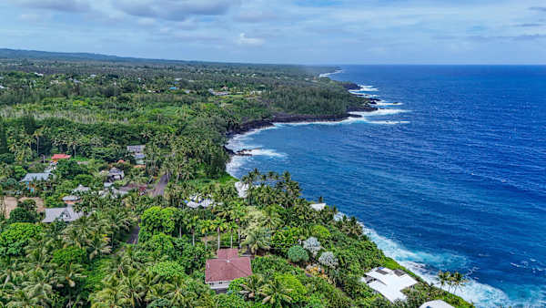 Tranquil Island Escape at Kehena Beach