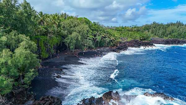 Tranquil Island Escape at Kehena Beach