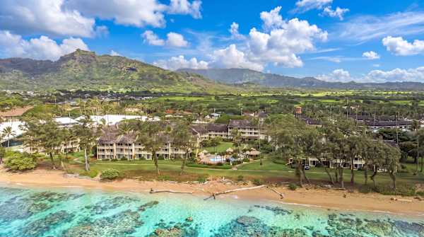 Islander on the Beach 370