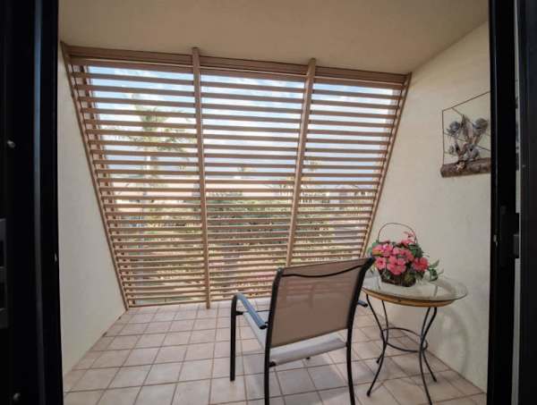Secondary private lanai