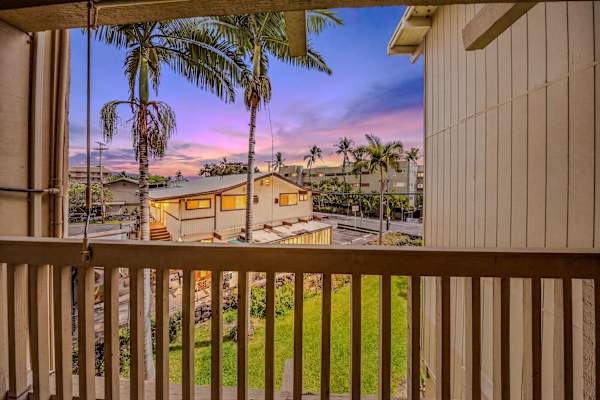 Evening Magic From Your Private Covered Lanai Accent