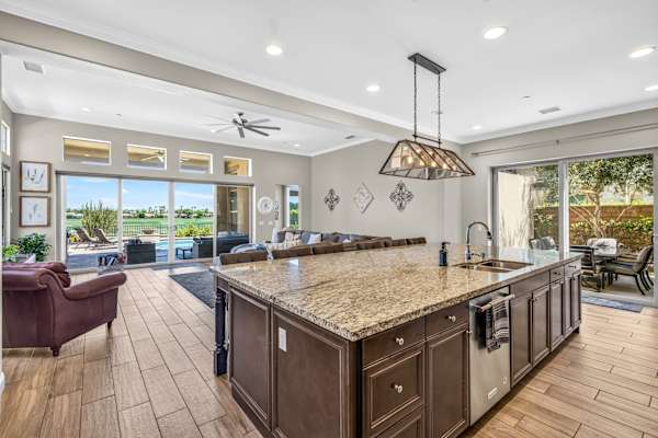 Exclusive Escape: Poolside Luxury near Scenic Golf