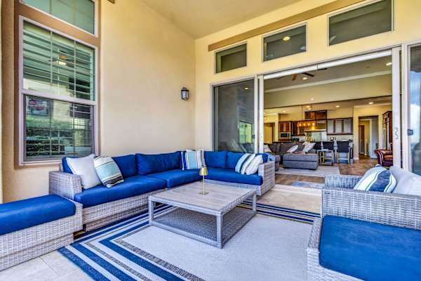 Exclusive Escape: Poolside Luxury near Scenic Golf