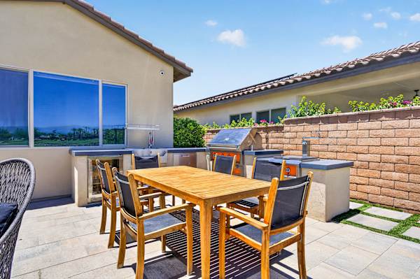 Desert Oasis Retreat | EV Charger, GolfCourseViews