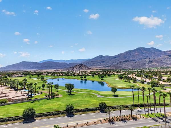 El Encanto: EV Charger, Pool, Spa & BBQ