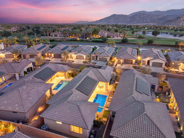 El Encanto: EV Charger, Pool, Spa & BBQ