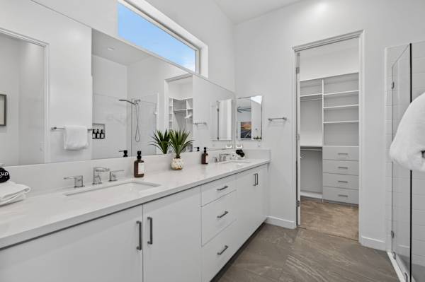 El Encanto: EV Charger, Pool, Spa & BBQ