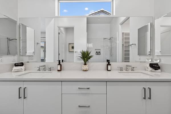 El Encanto: EV Charger, Pool, Spa & BBQ