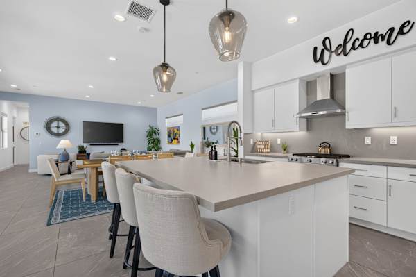 El Encanto: EV Charger, Pool, Spa & BBQ
