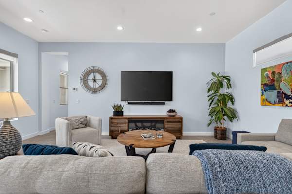 El Encanto: EV Charger, Pool, Spa & BBQ