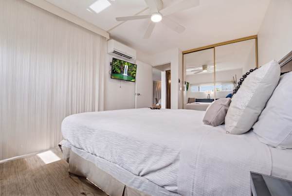 Island Sands Resort 111