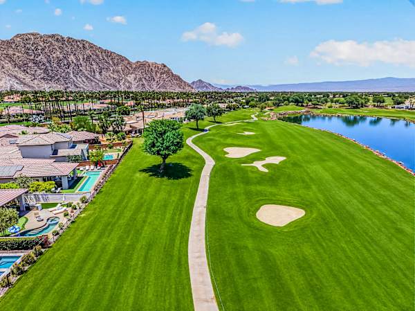 Desert Chill: Pool & Spa at PGA West Stadium