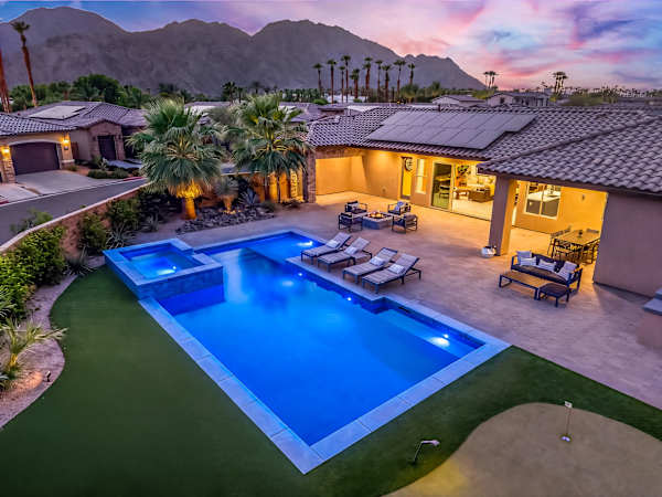 PGA West: Your Poolside & Fire Pit Haven