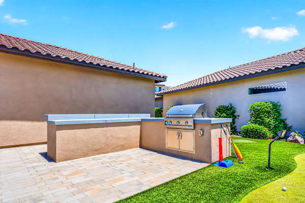 PGA West: Your Poolside & Fire Pit Haven