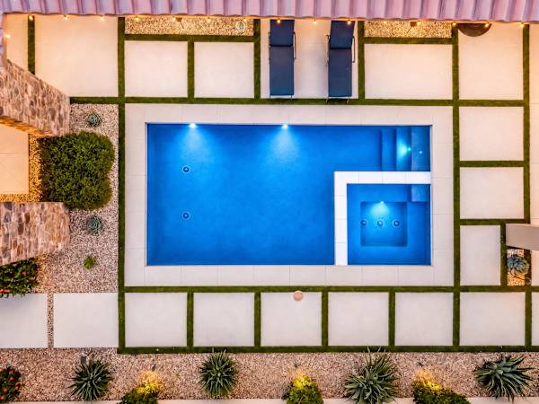 Golfers' Paradise: Pool, Spa, EV Charger