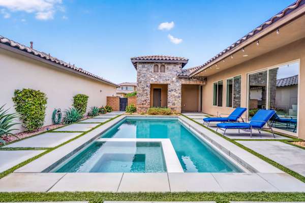Golfers' Paradise: Pool, Spa, EV Charger