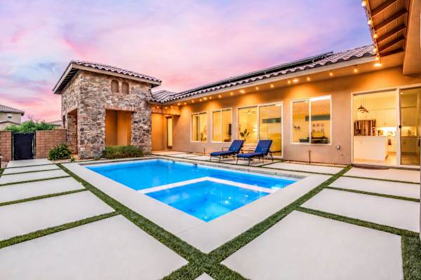 Golfers' Paradise: Pool, Spa, EV Charger