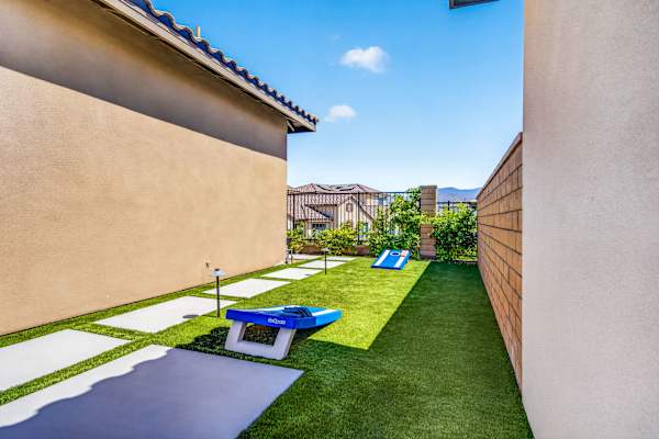 Golfers' Paradise: Pool, Spa, EV Charger
