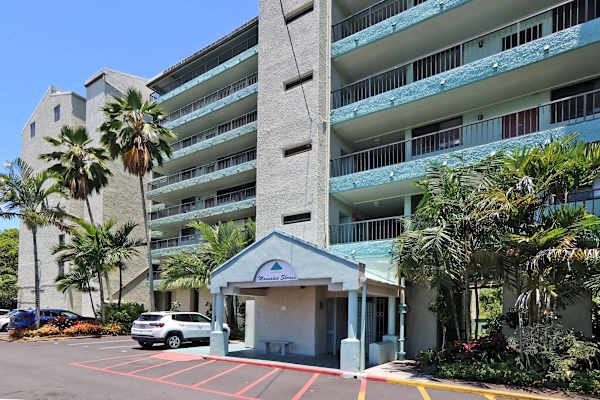 Welcome to Maunaloa Shores!
