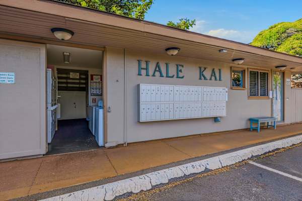 Hale Kai 111
